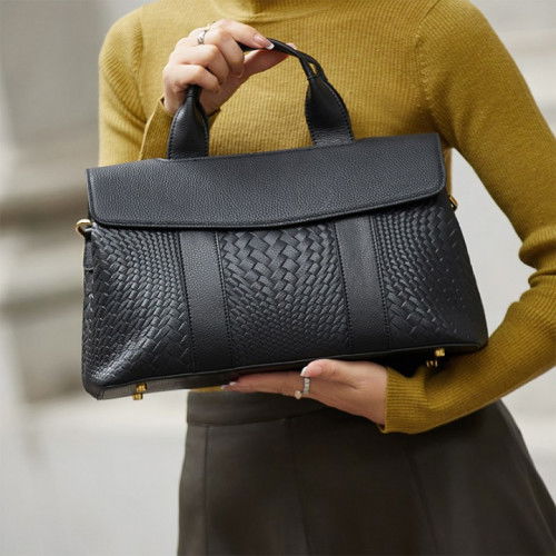 Benefits of Vintage Leather Bag