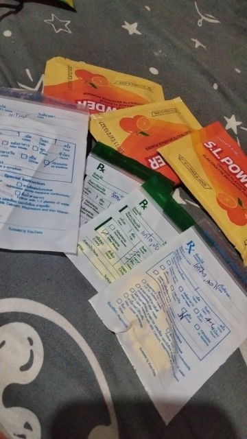 มกราคมไม่รู้ว่าท้องกินยานิไปจะอันตรายกะลูกไหมคะ ตอนนี้เราท้อง3เดือนแล้วค่ะ