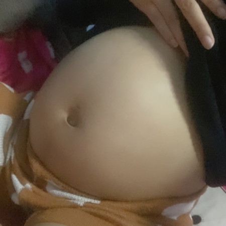 อยากถามแม่ๆว่าท้องหนูเล็กไปไหมคะคนแถวบ้านทักว่าหนูท้องเล็ก น้ำหนักลูกตามเกณฑ์คะ 30+2