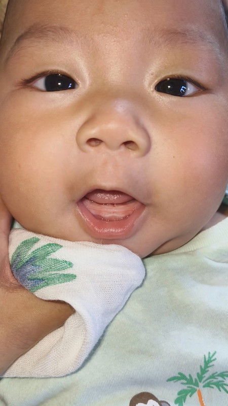 ฟันน้องจะขึ้น