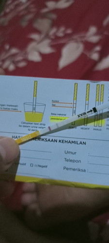 Bun sya subuh ini test awalny hasilny
garis 1, tpi dlhat lagi ada gris samar bun, mnurut bnda gmna?