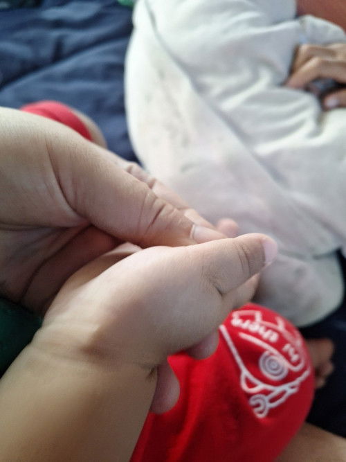 ข้อมือลูกมีกระดูกนูนขึ้นมาแบบนี้ควรหาหมอกระดูกโดยตรงไหม