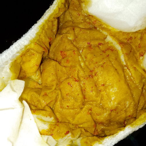 Bab bayi berwarna merah