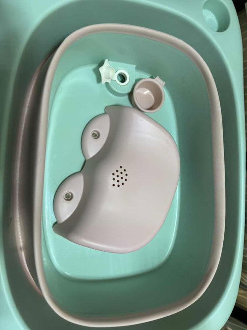 Tempat mandi toddler untuk disedekahkan