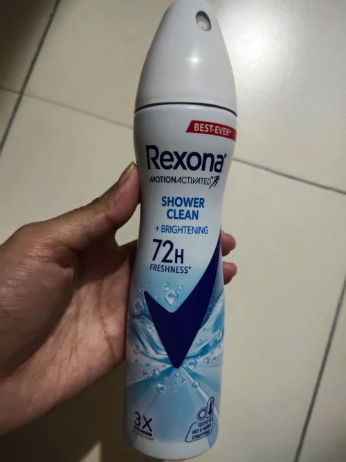 Hi mommy2 minta pendapat, boleh tak pregnant mom pakai deodarant spray ni