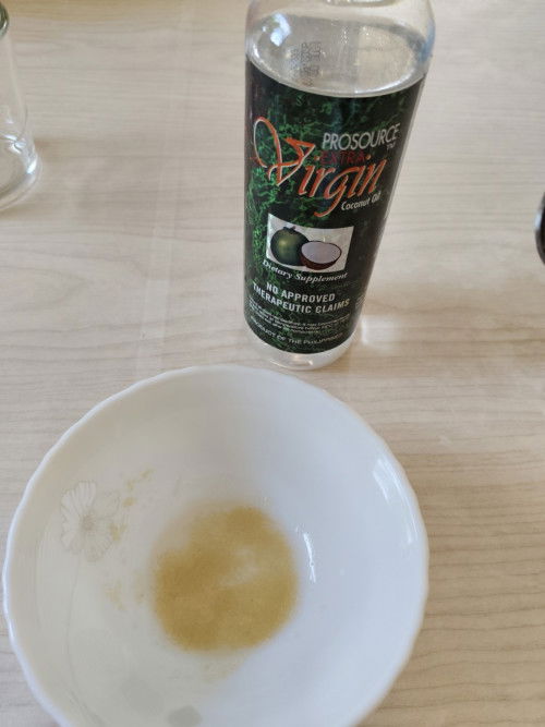 Tanong ko lang po kung ok lng ba nagvvirgin coconut oil as lotion if preggy?