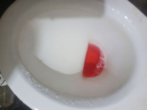 Bkt kaya nag color red ang ihi ko