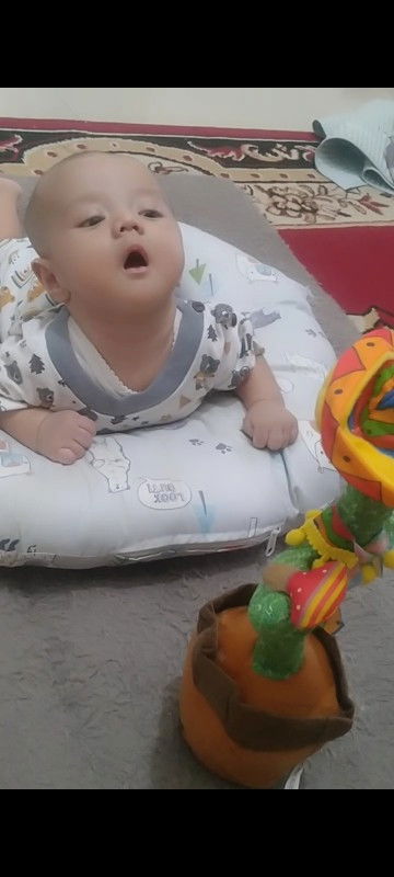 Kepala bayi sering mendongak ke belakang