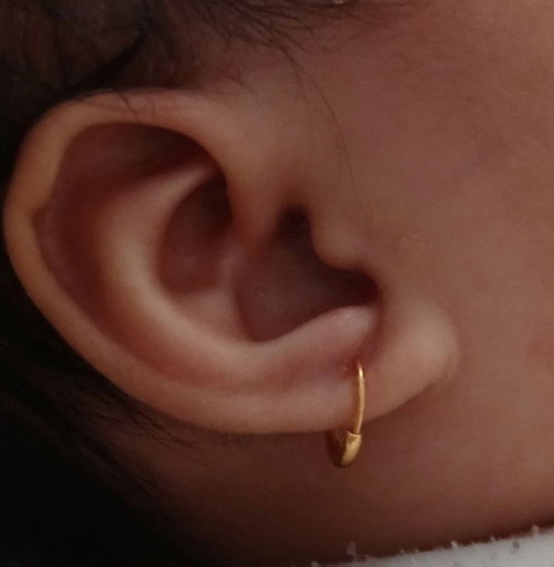 tindik anting ketinggian
