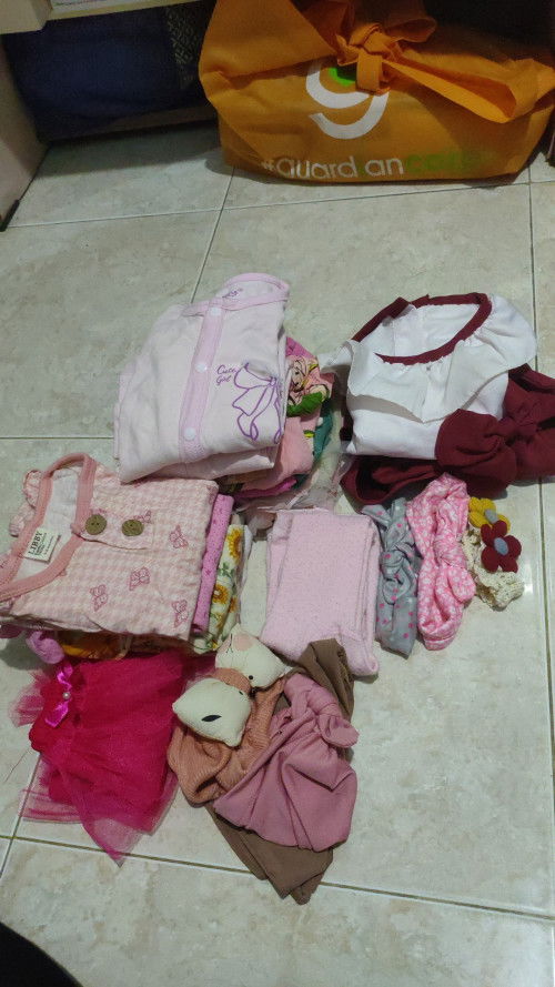Baju masih layak pakai