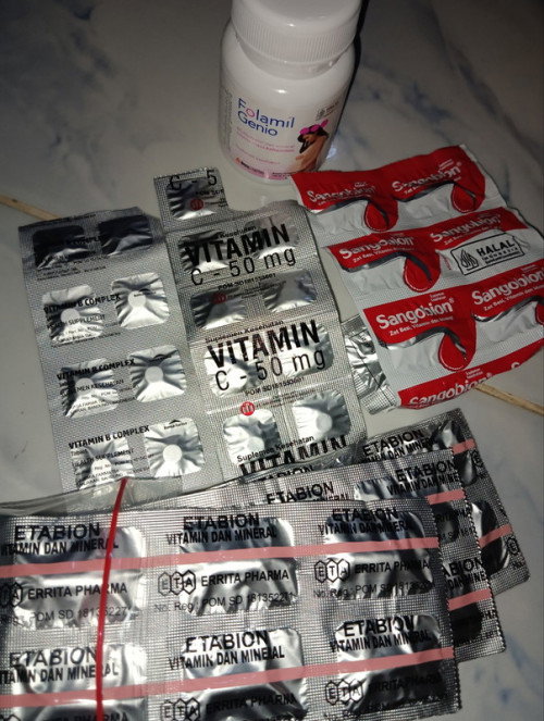Ini semua vitamin yg aku minum