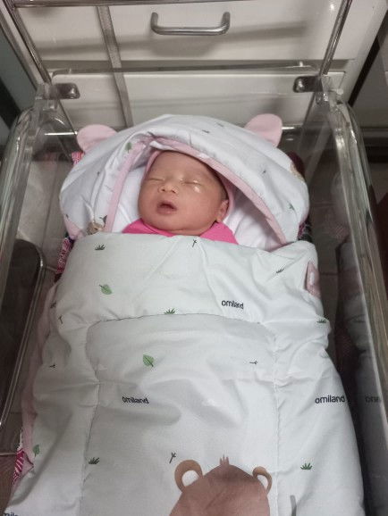 Alhamdulillah sdh lhir putri kmi dgn nrmal, jam 11.30 ke puskes jam 2 sdah lhir 10.7.25 hpl 13.7.25