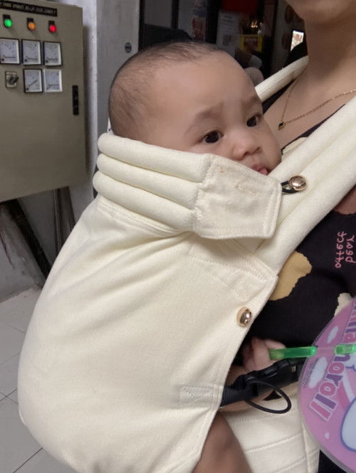 Preloved baby carrier