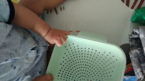 Anak suka simpan ibu jari sebelah kiri. Ada tak anak ibu sama degan anak saya?