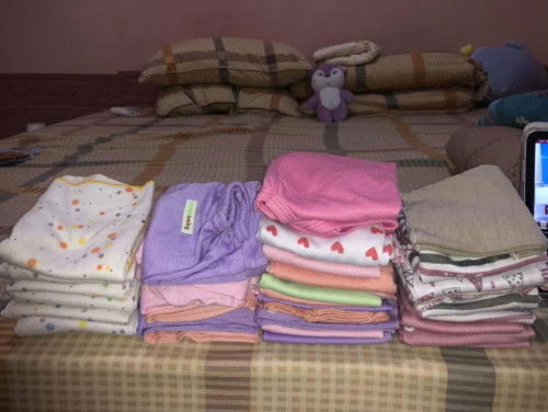 Hibah baju-baju bayi