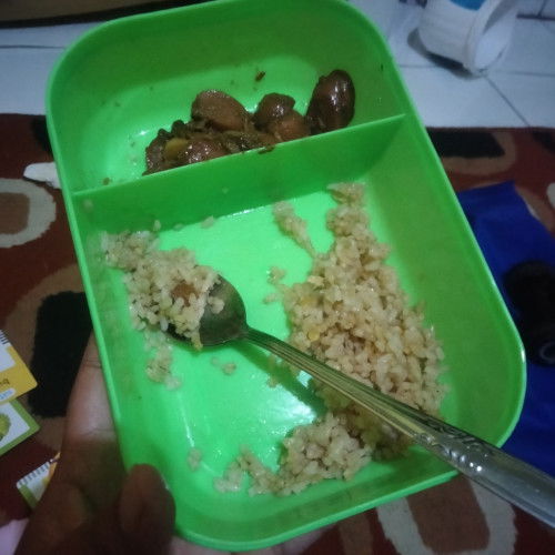 Yang penting anak mau makan,,,