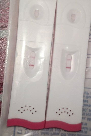 Assalamualaikum seminggu yg lalu saya buat UPT test positif tp hari ni keluar dara haid plk?