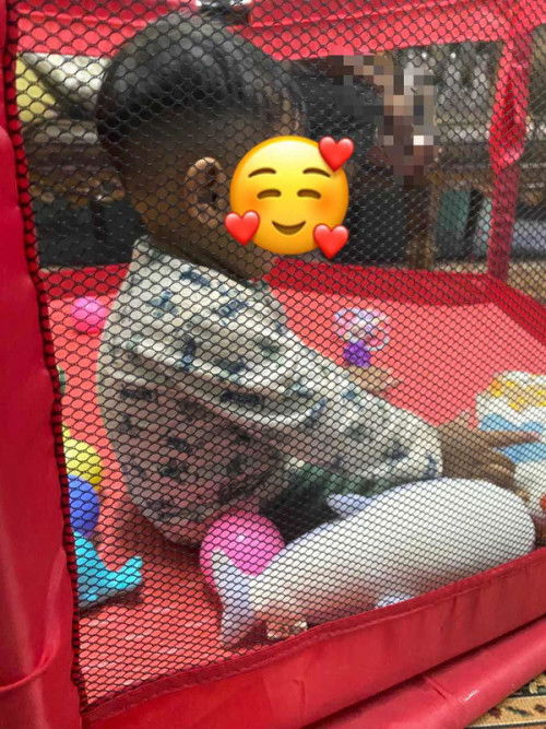 Boleh saya thu posture duduk baby saya mcm ni normal ke… baby saya 15/8 ni cukup 10m…