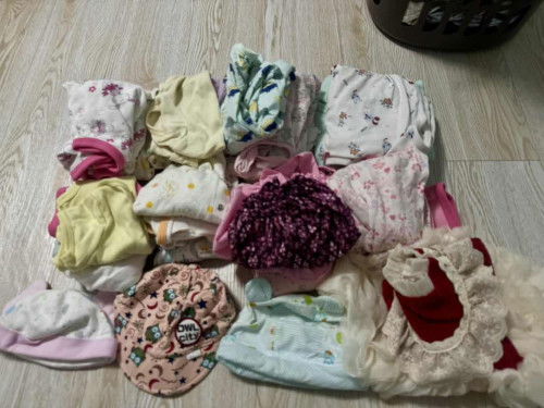 แจกเสื้อผ้าเด็ก