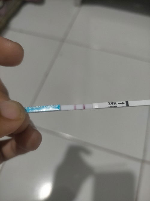 Info donk mom saya pagi ini baru tes dan positif garis 2. Tpi beberapa hari ini saya ke flek2 coklat