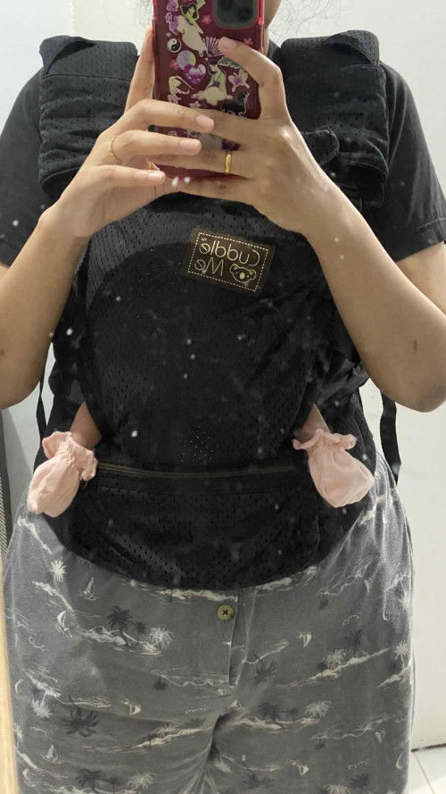 Posisi gendong mshape