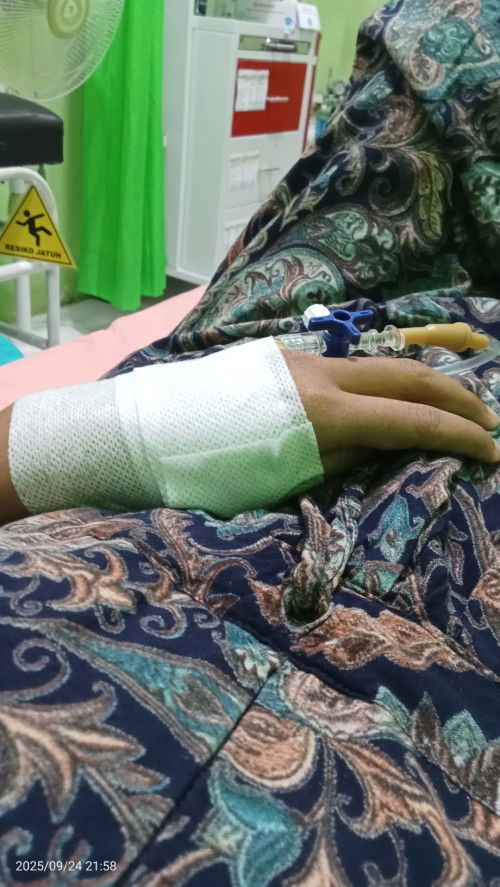 Hamil 8 week hrs barengan sama Asam lambung.. masyaAllah 🤢🤮😫😫😫🥲
