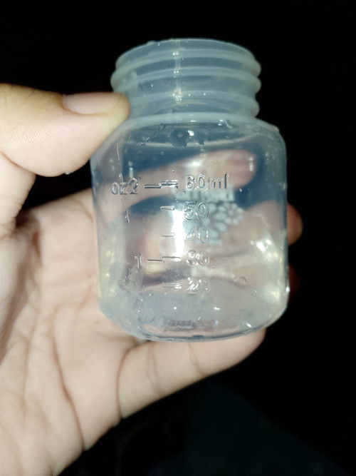 mga mhie pa help ilang scoop Ang ilalagay sa 2oz ? 3weeks old napo Si baby nestogen green Ang milk
