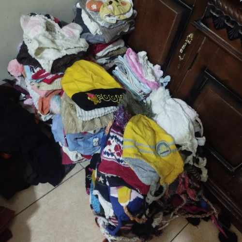 Jual preloved topi, kupluk, bucket anak