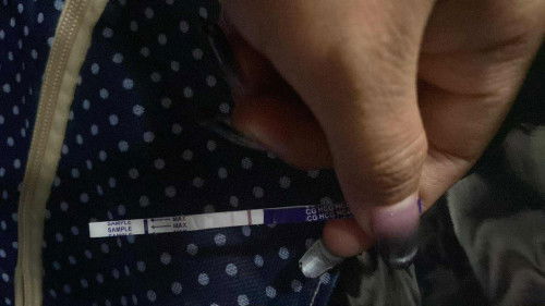ตรวจรอบแรกวันที่7ตค.ขึ้นสองขีดจางคือท้องใช่มั้ยคะ