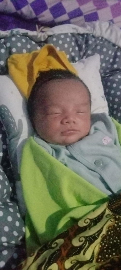 Bun wajar gak y anakku usia nya baru 12hri anteng jrang menangis tidur terus bangun pas disusuin aja