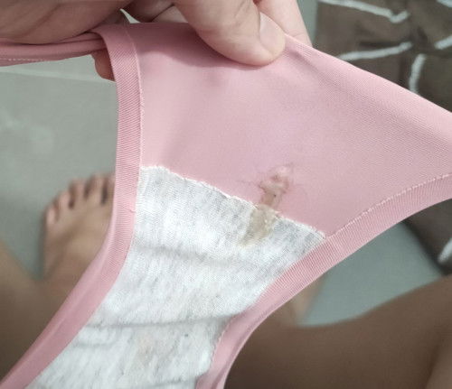 39+4 มีมูกออกมาแบบนี้ ใกล้จะคลอดหรือยังคะ