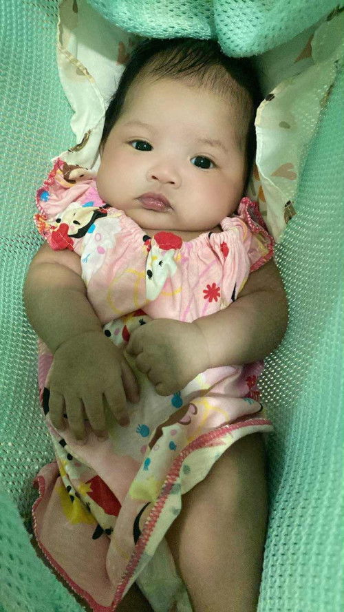 ลูก1เดือน15วัน ถ่ายวันล่ะ1ครั้ง ปกติมั้ย