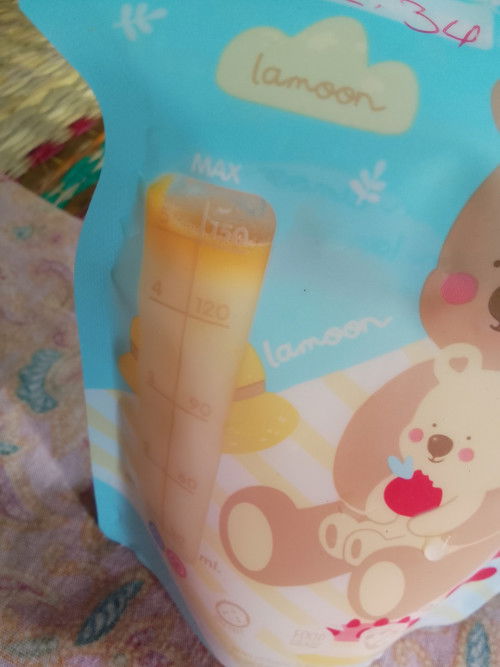 ปั๊มนมไห้ลูกกิน