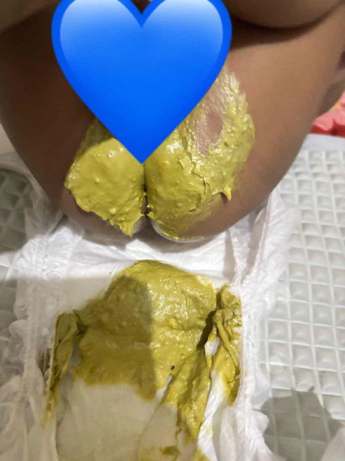 pup anak warna hijau cair