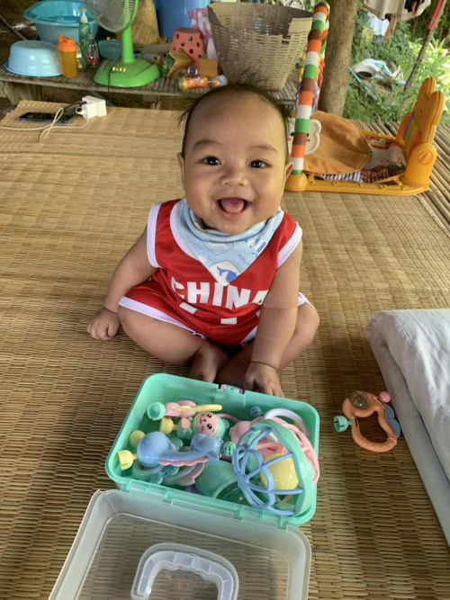 ลูกคว่ำได้แต่พลิกหงายเองไม่ได้