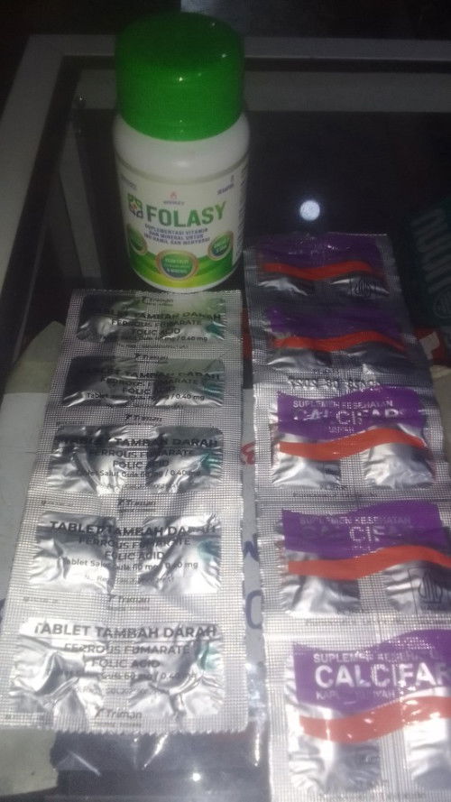 Minum obat ini apa masih perlu tambahan vitamin atau minum susu...