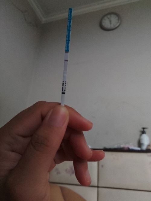 Garis 2 tapi masih samar