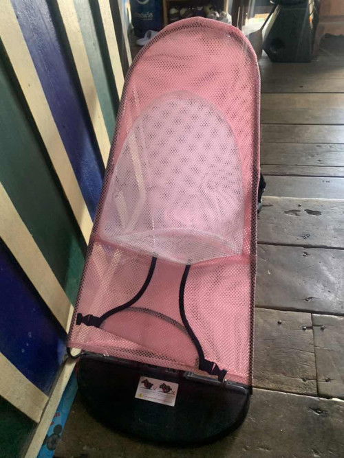 เก้าอี้โยก ปรับระดับได้ 100บ