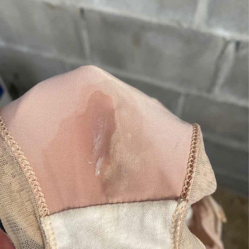 แบบนี้เรียกมูกเลือดหรือว่าตกขาวค่ะ