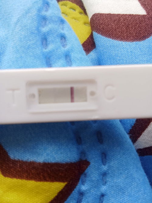 สองขีดจางมากๆ