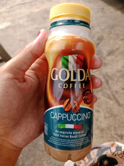 Kenapa ya bund saya hamil kali ini ko suka banget minum kopi dingin, apakah anaknya cowo?