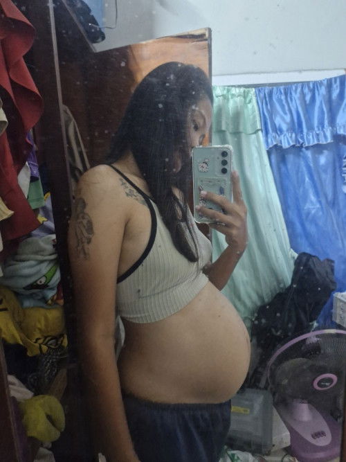 บ้านนี้ท้อง 7 เดือน (28 week) 
ได้ลูกชายค่าา แพ้ท้องหนักมากถึง4เดือน น้ำหนักลง 7 โล ตอนนี้หายแพ้แล้ว