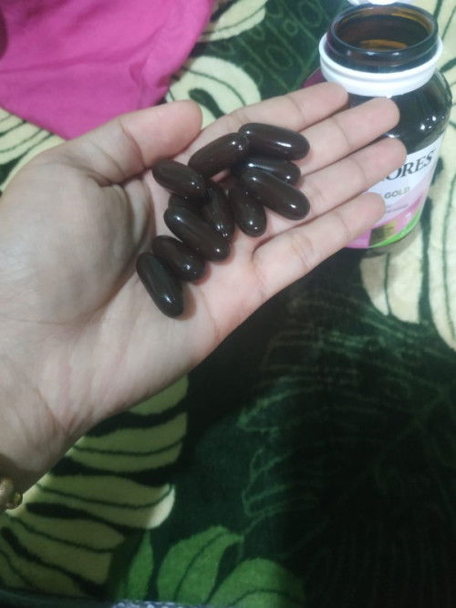 Vitamin blackmores vs folamil genio