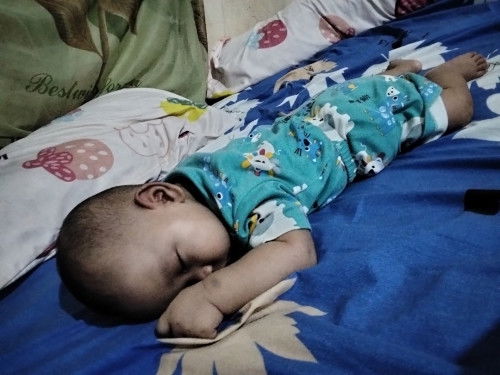 Ada yang sama ga bayi baru 3bln kalo tidur suka tengkurap udah di benerin nanti balik tengkurap lagi