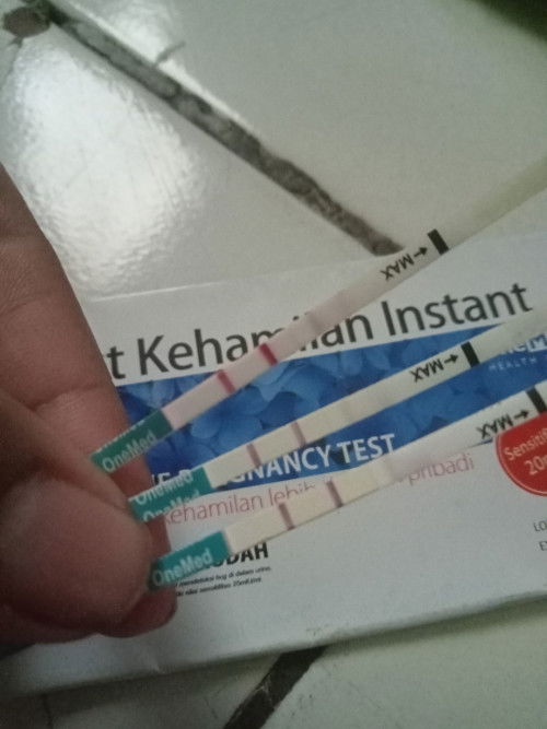 Mau tanya disini ada yg hpht 25 Januari ga?