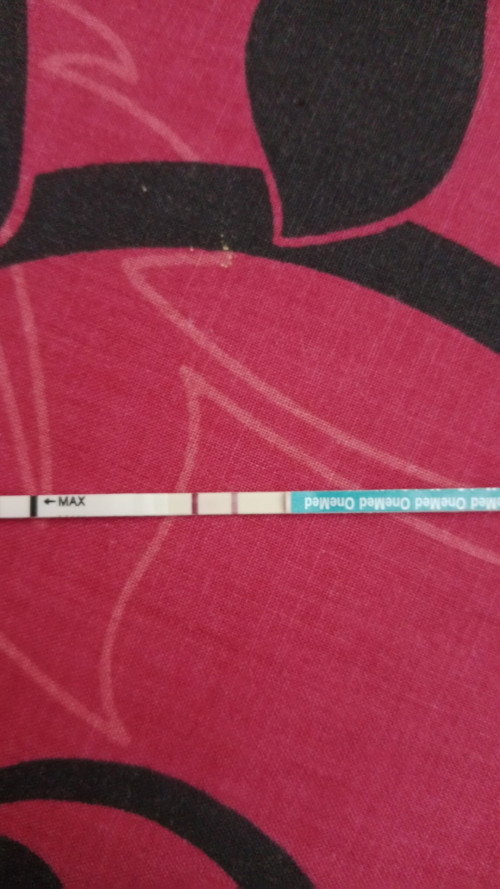 mau tanya bun kalo tespek begini fositif enggak ya? telat 9hri pas usg belum keliatan apa² masih ksg