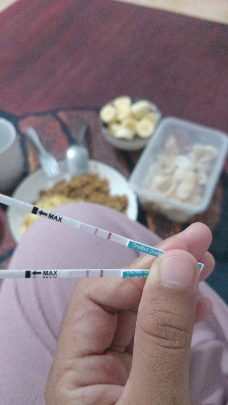 Flek selama 8 hari