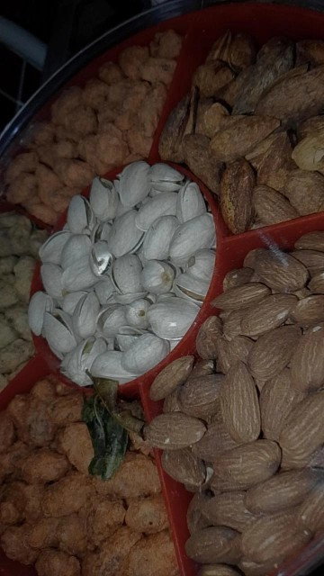 Makan kacang kacangan