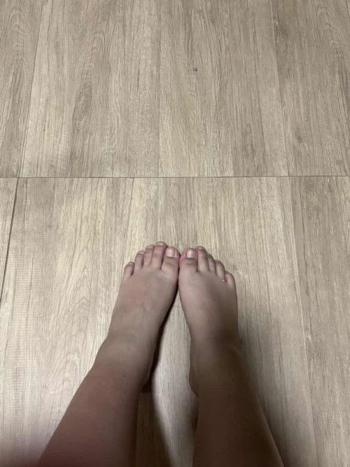 แบบนี้เรียกว่าเท้าบวมยังคะแม่ๆ