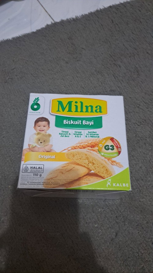 Bund mau tanya bayi umur 10 bln mau 11 bulan makan roti biskuit milna gpp kan ya ?